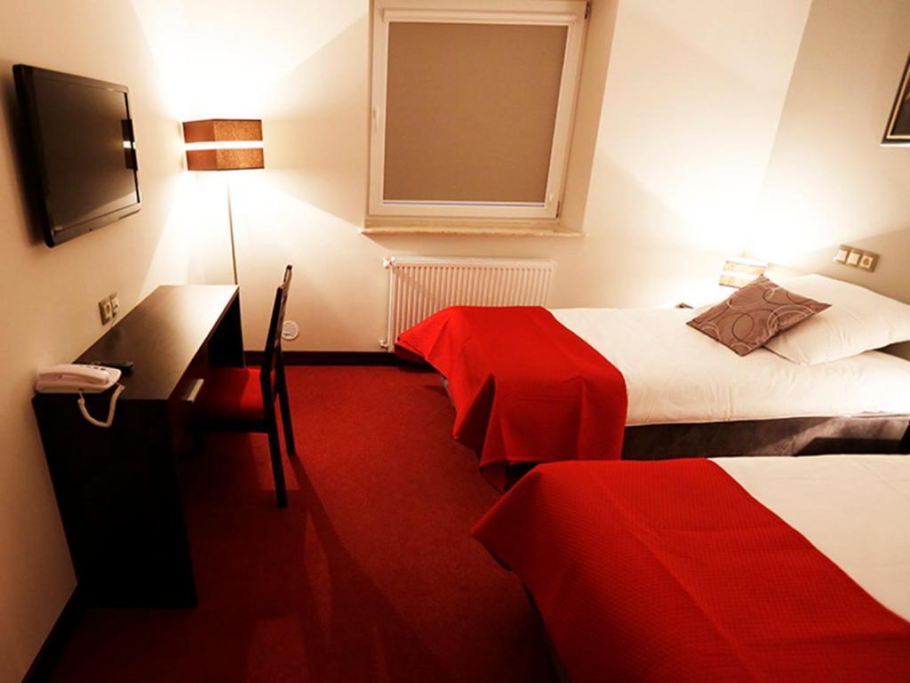 Hotel Otolinski Płock Rum bild